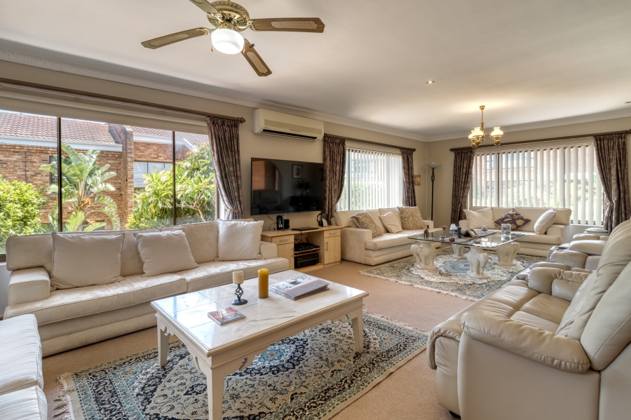 3 Bedroom Property for Sale in Die Wingerd Western Cape